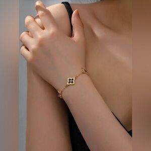 18K Gold Luxury Clover Bracelet - Black
